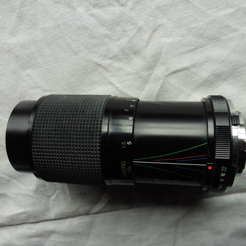 SLR Camera Vivitar 70 - 210 mm Macro Focusing Zoom Lens (Used with Minolta)